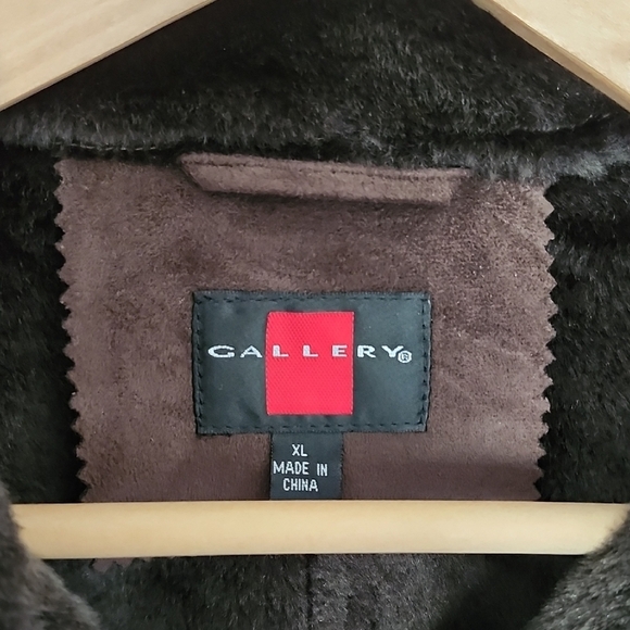 Gallery Brown Faux Fur Lined Coat Button Closure Women's Size XL - Picture 2 of 10